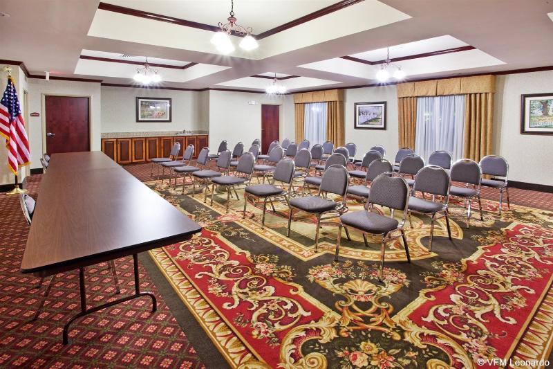 Holiday Inn Express & Suites - Commerce By Ihg Exteriér fotografie
